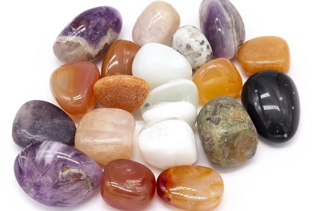 stones for amulets and amulets